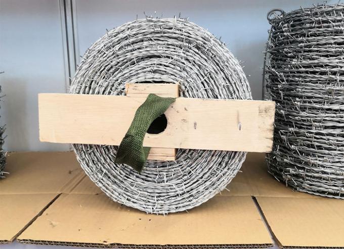 Arame farpado galvanizado elétrico de 4 pontos 2 fios torção dupla 1
