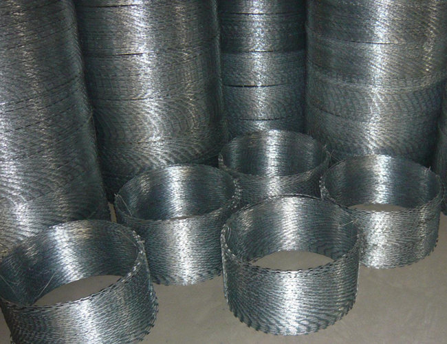 cerca espiral galvanizada fria do arame farpado BTO18 da lâmina de lâmina de 10kg 8m/Coil 0