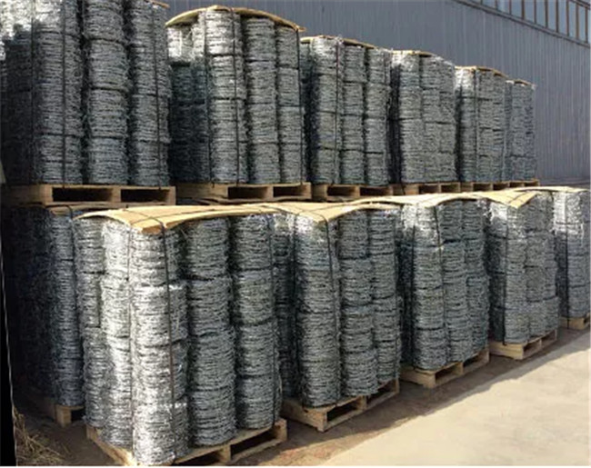 envoltório grosso galvanizado espaçando do Pvc do arame farpado 3mm de 13cm 0
