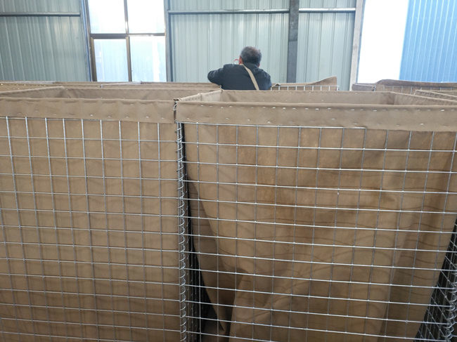 3 polegadas Q195 soldaram a cerca Blast Wall de Gabion Mesh Geotextile Cloth Stone Filled 2