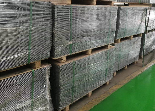 3d de aço galvanizado soldou o fio Mesh Panels For Farm Fence e a gaiola do agregado familiar 1